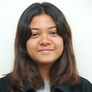 आर्या श्रेष्ठ