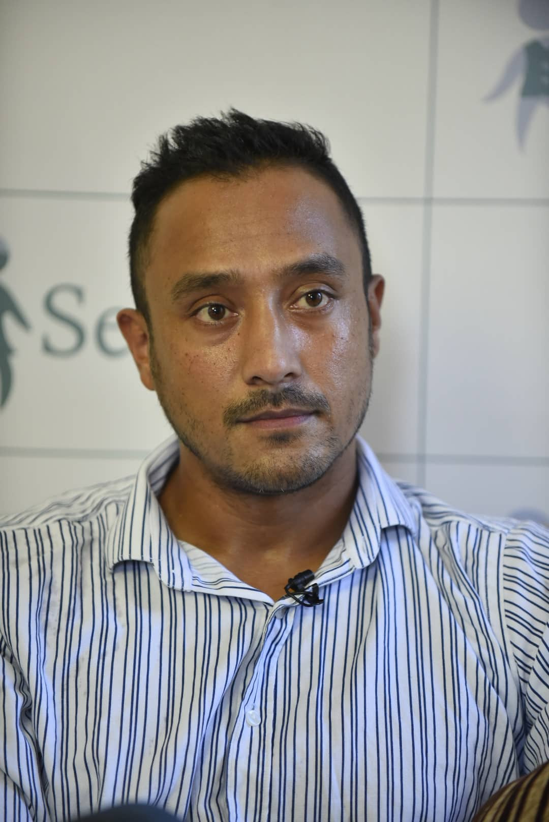 पारस  खड्का