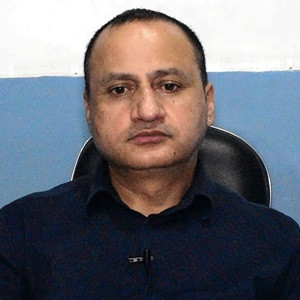 डा. अजित खनाल