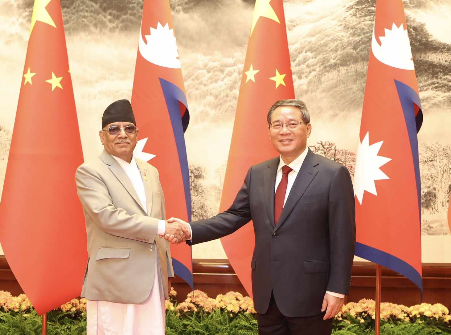 prachanda and lee.jpg