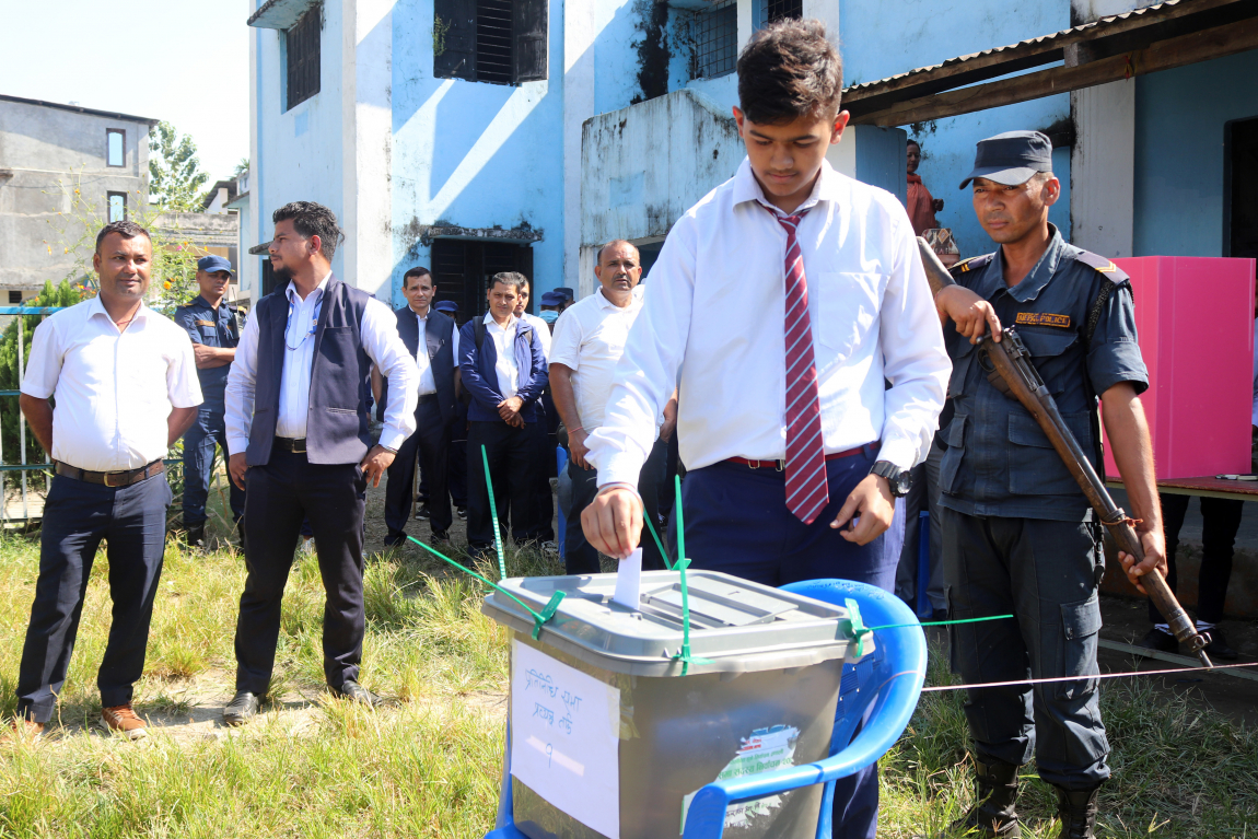 आजका तस्बिरहरू- कात्तिक १७