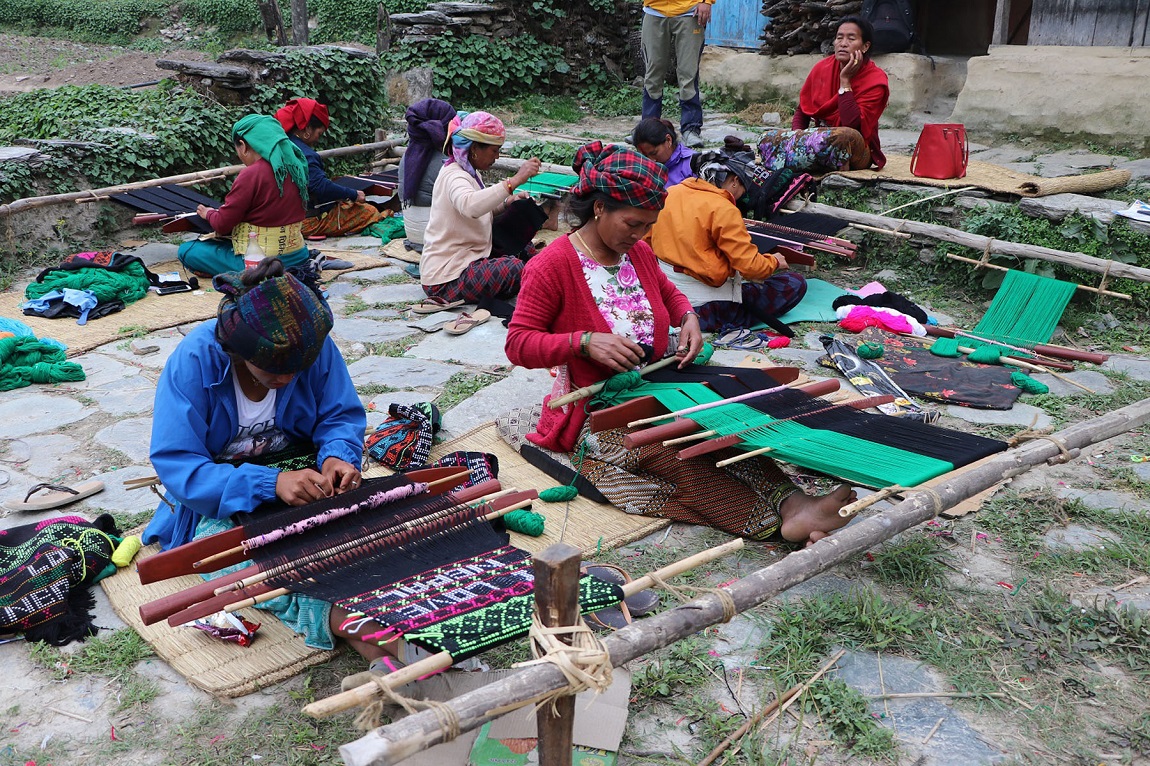 आजका तस्बिरहरू- चैत २९