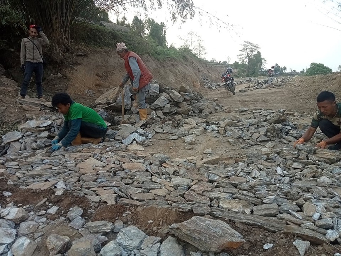 आजका तस्बिरहरू- वैशाख ९