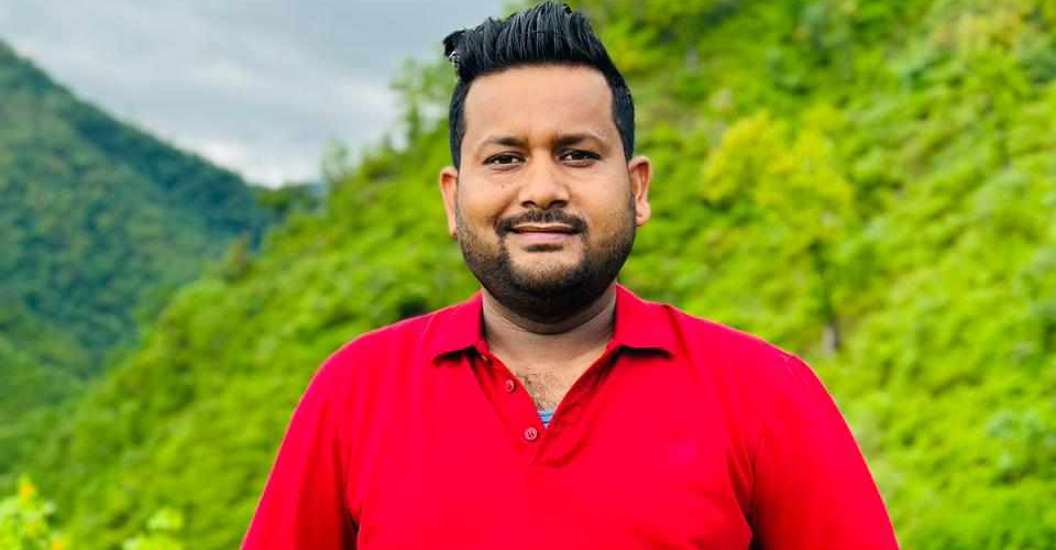 वसन्त खड्का 