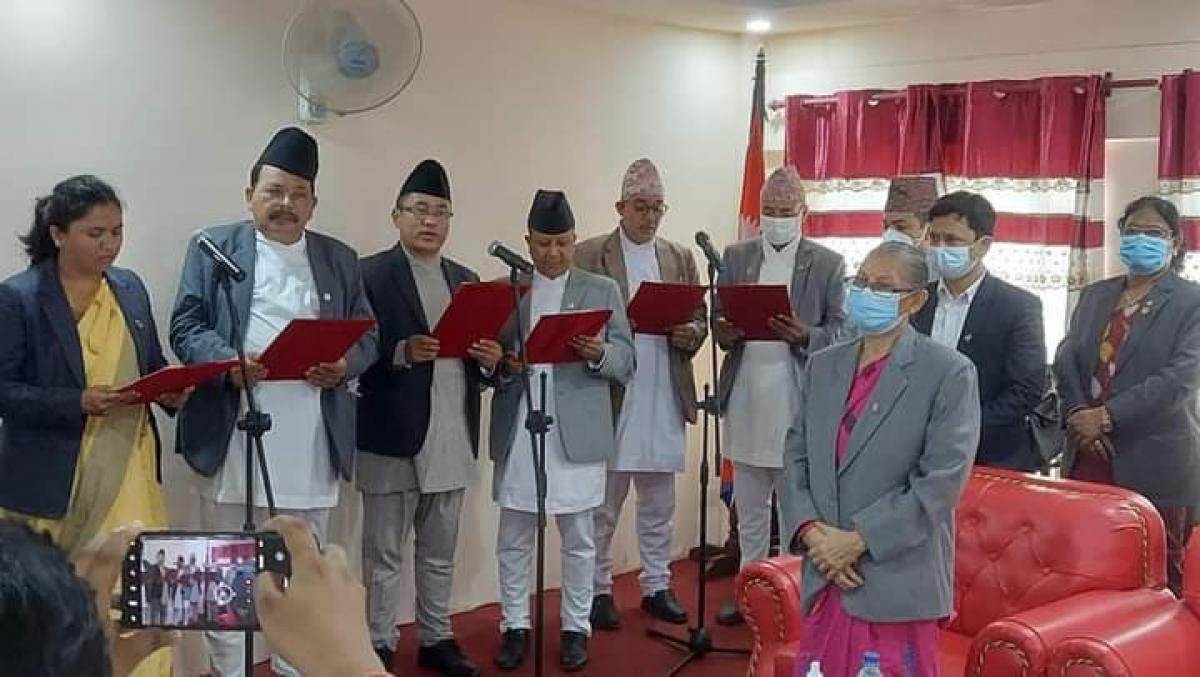 ६ मन्त्री र ४ राज्यमन्त्रीसहित बागमतीमा मन्त्रिपरिषद् विस्तार