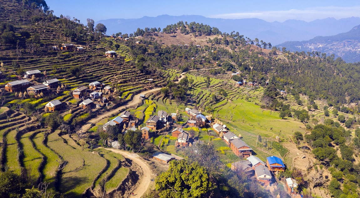 काठमाडौंको नयाँ बानेश्वरमा मंगलबार आफैंमाथि आगो लगाएका इलामका प्रेमप्रसाद आचार्यलाई न्याय माग गर्दै प्रदर्शन भएको छ। आचार्यको जस्तो अवस्था फेरि नआओस् भनेर प्रदर्शन गरेको प्रदर्शनमा पुगेकाहरूले बताएका छन्।