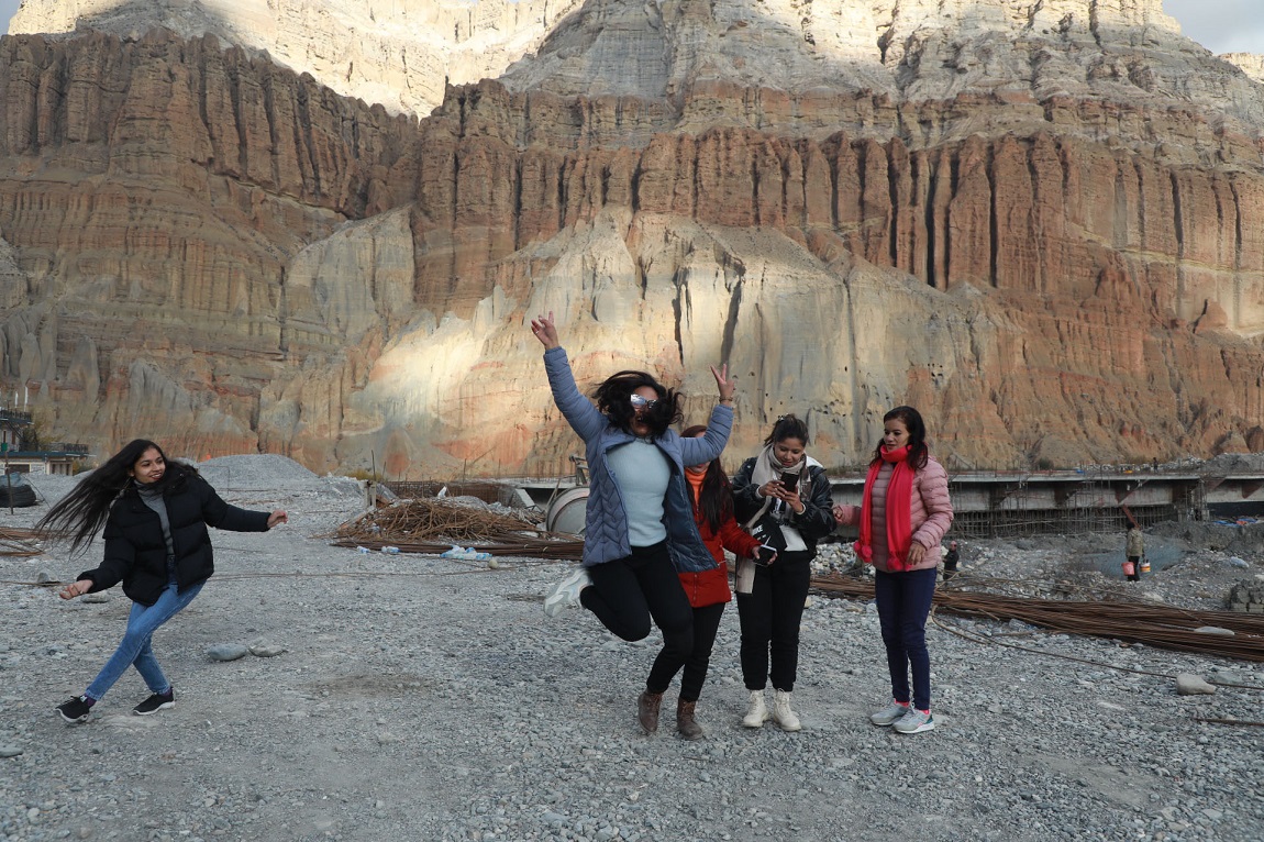 आजका तस्बिर- कात्तिक २४