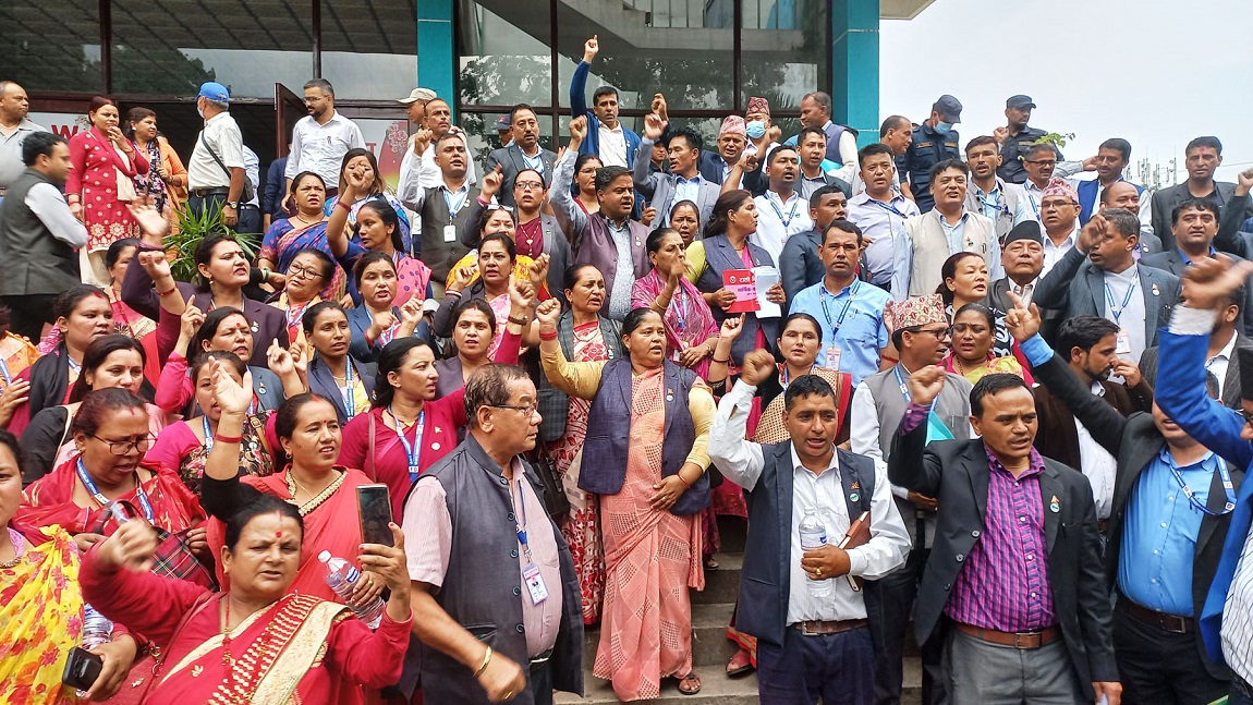 आजका तस्बिरहरू- असार १०