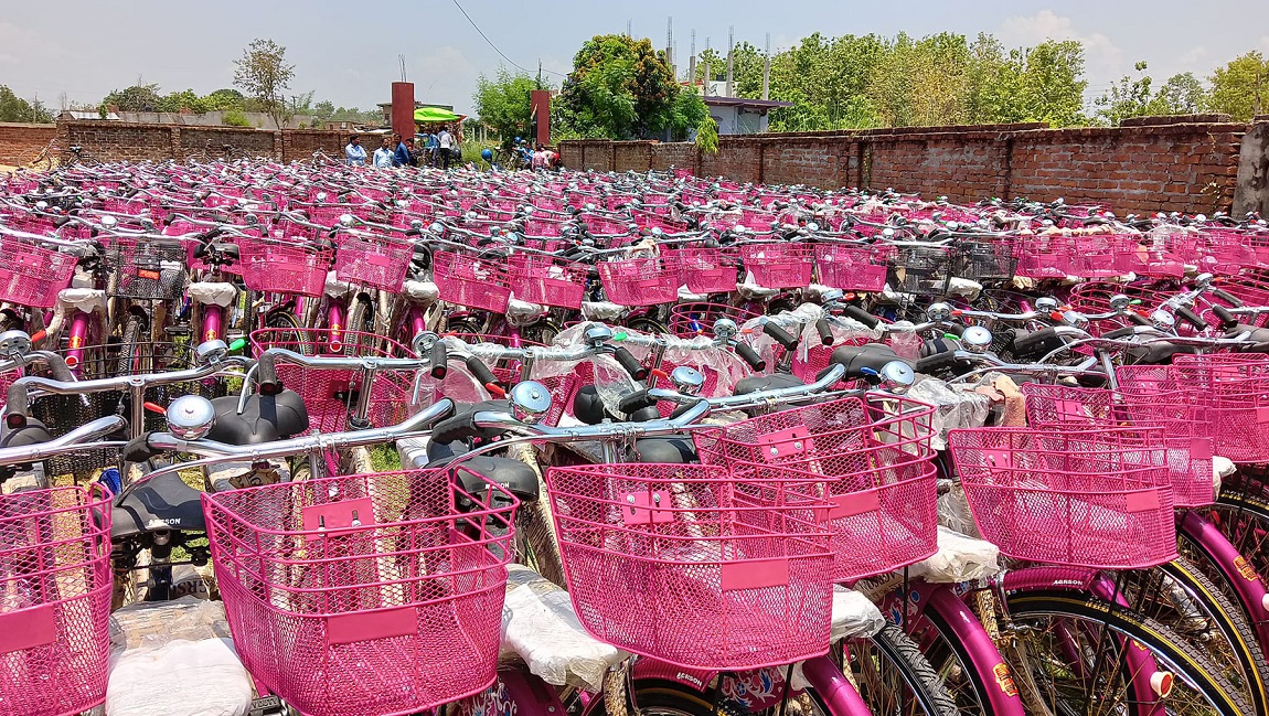 आजका तस्बिरहरू- असार ८