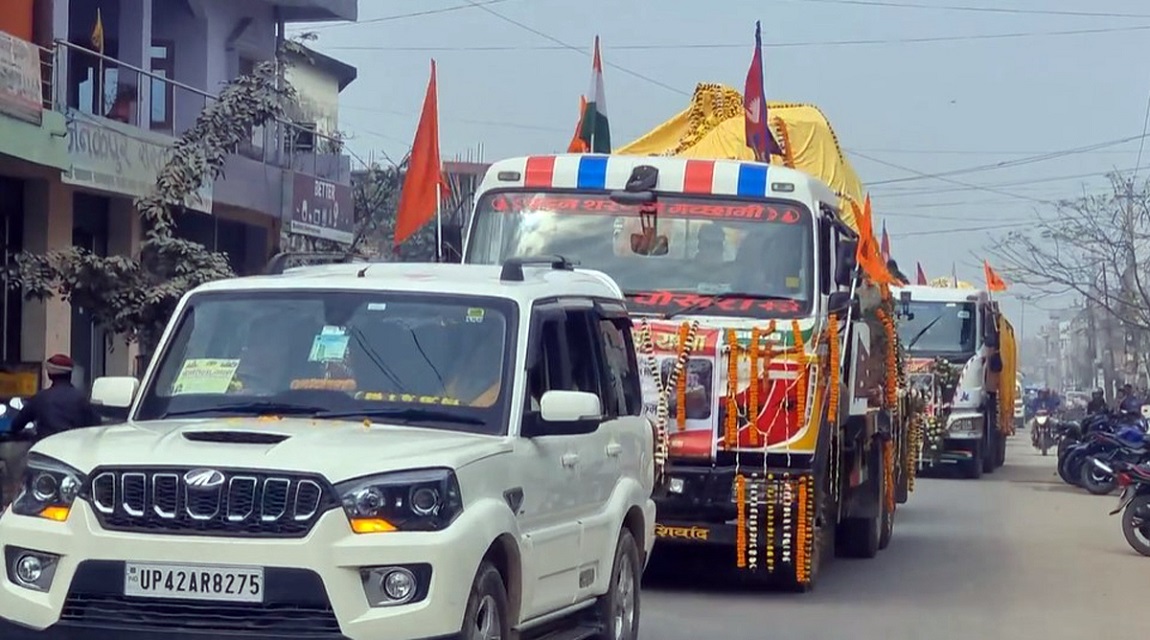 शहीद दिवसको अवसरमा सोमबार लैनचौरस्थित शहीद पार्कमा श्रद्धञ्जली दिँदै प्रधानमन्त्री पुष्पकमल दाहाल ‘प्रचण्ड’ । तस्बिरः नवीनबाबु गुरूङ/सेतोपाटी