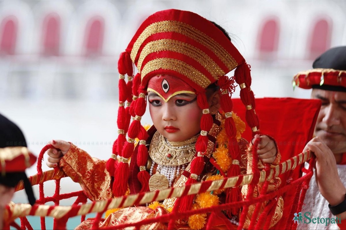 घोडेजात्राको अवसरमा टुँडिखेलमा देखाइएको घोडा दौड। तस्बिर: नवीनबाबु गुरूङ/सेतोपाटी