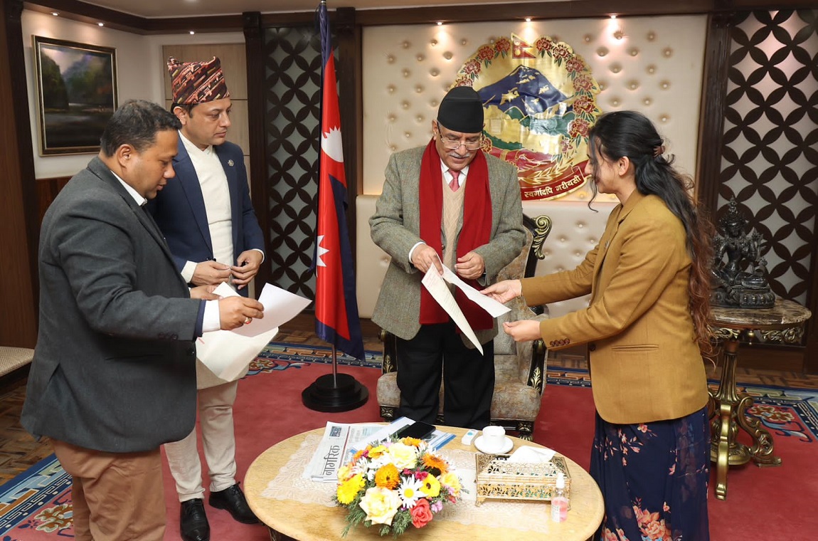 बागलुङ नगरपालिका–४ भेलचौरमा पहेलपुर फुलेको तोरी। तस्बिर: डम्मर बुढा मगर, रासस