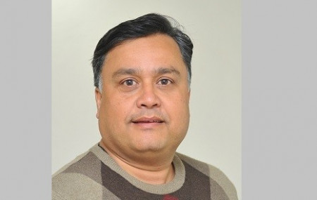 गिरीश गिरी।