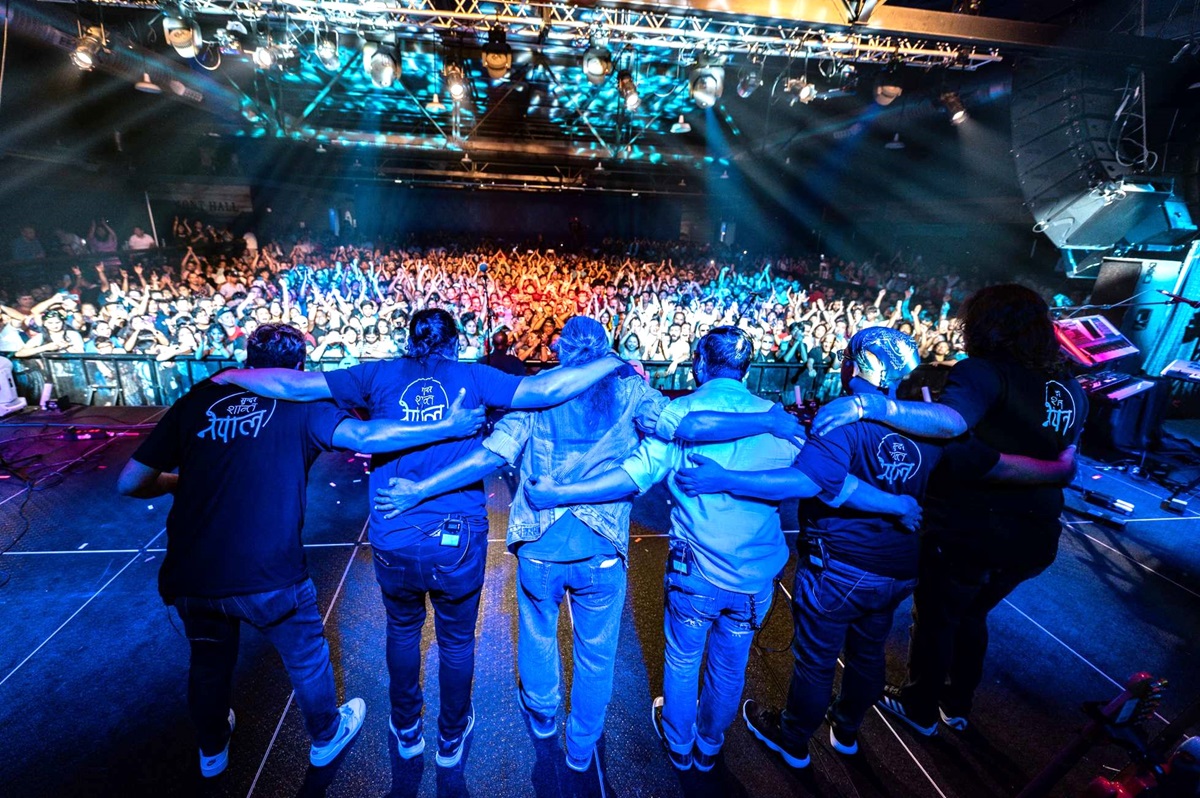03-Nepathya-members-bow-down-to-the-audience-as-the-last-leg-of-the-US-tour-2025-concludes.-Photo---Monsoon-Shrestha---nepalaya-1750052649.jpg