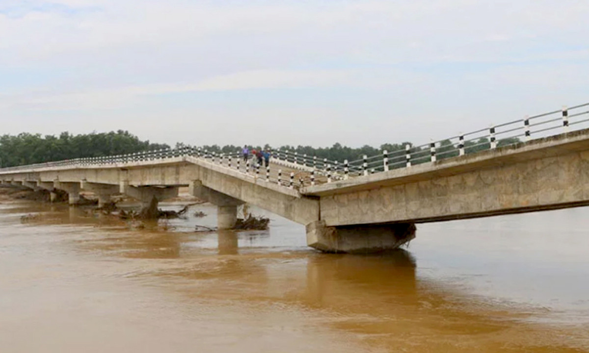 पप्पु कन्स्ट्रक्सनले बनाएको बबई नदीको पुल।