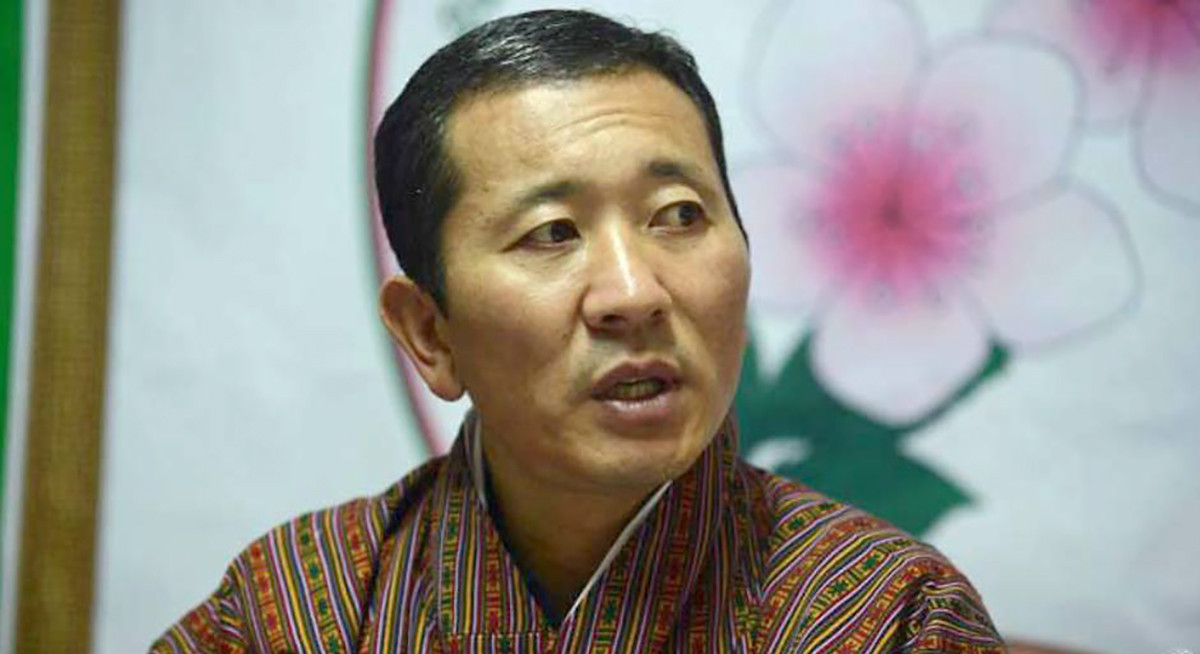 चिकित्सक लोते छिरिङ।