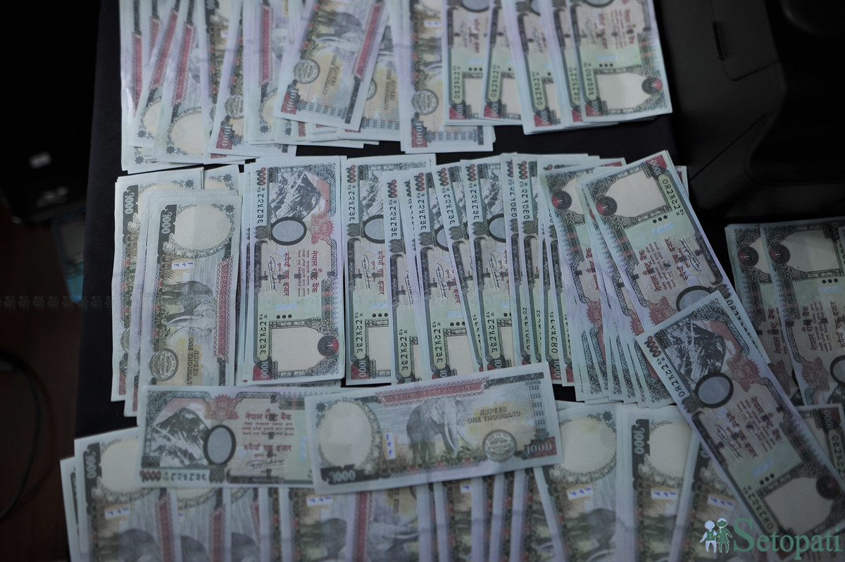 सबै तस्बिरहरूः नारायण महर्जन