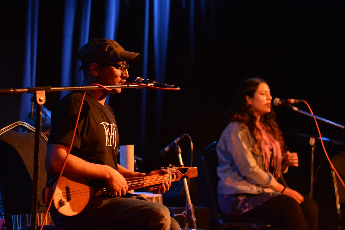 प्रस्तुति गर्दै नाइट ब्यान्ड। तस्बिरः  नाइट ब्यान्ड