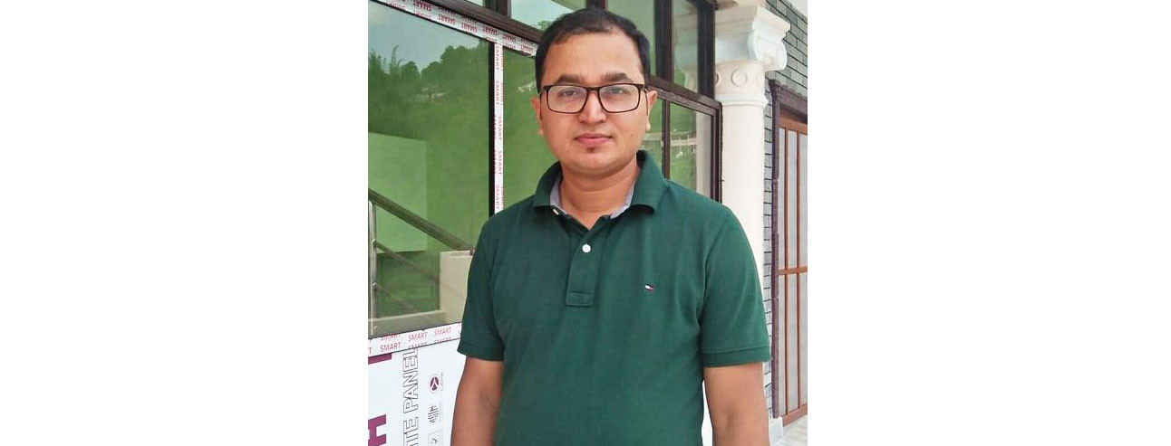 राजेन्द्र आचार्य।