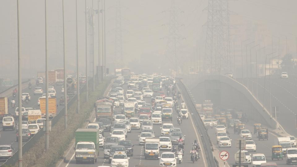 दिल्लीमा लागेको धूलोधुवाँको तुँवालो। तस्बिर: हिन्दुस्तान टाइम्स