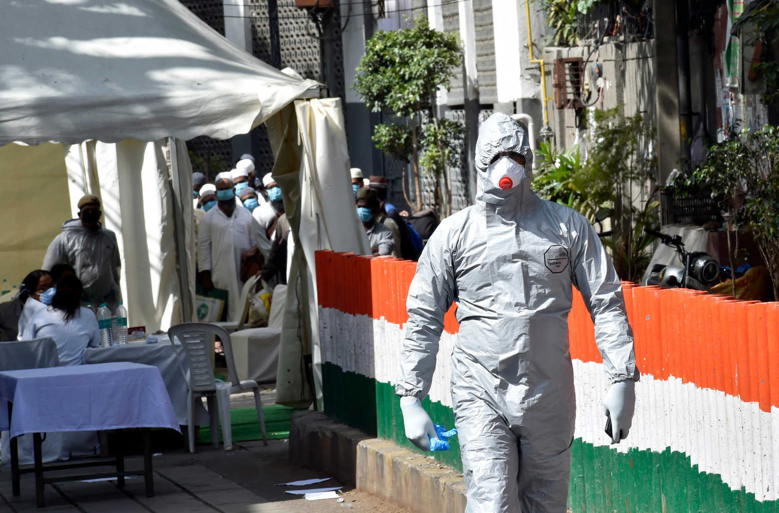 भारतको नयाँदिल्लीमा भइरहेको कोरोना परीक्षण। तस्बिर: हिन्दुस्तान टाइम्स