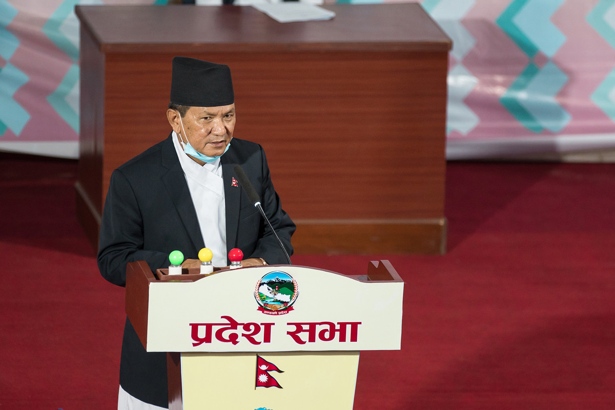 मुख्यमन्त्री गुरूङ।