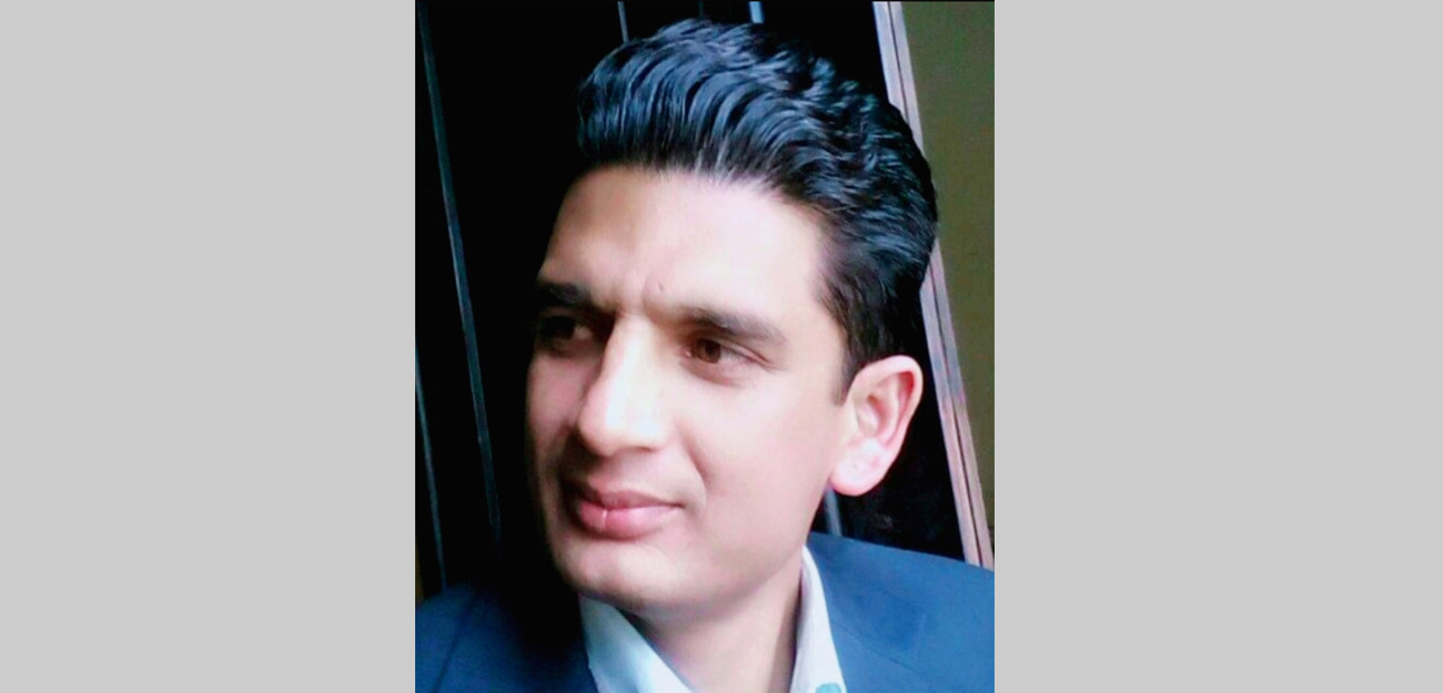 श्रीबाबु कार्की 'उदास'।