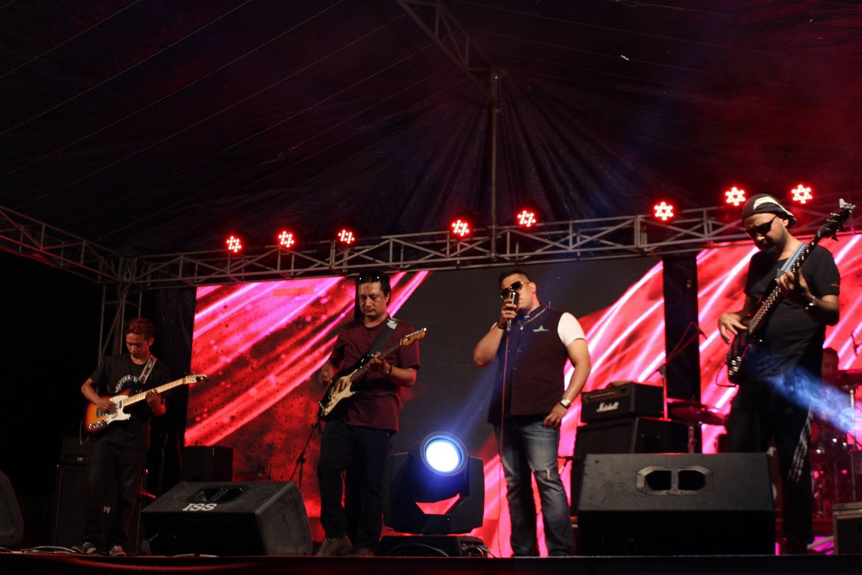 'प्रोडक्ट अफ कन्सेप्सन' ब्यान्डका सदस्य