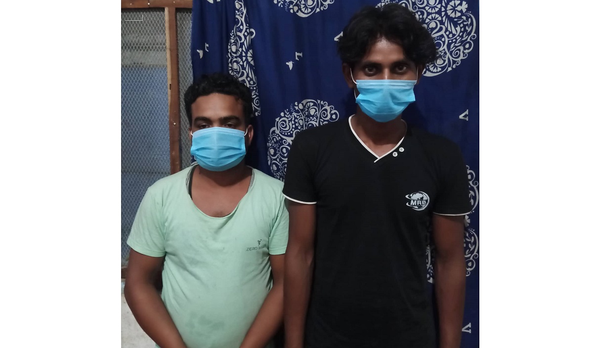 बलात्कार आरोपमा पक्राउ परेका ट्रक चालक सुनिल महतो र  शिववालक महतो।