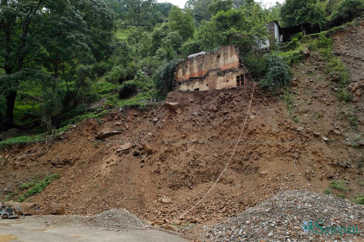 2_Dhunge-Village_Damaged-House_AB_4444-ink-1751162963.jpeg