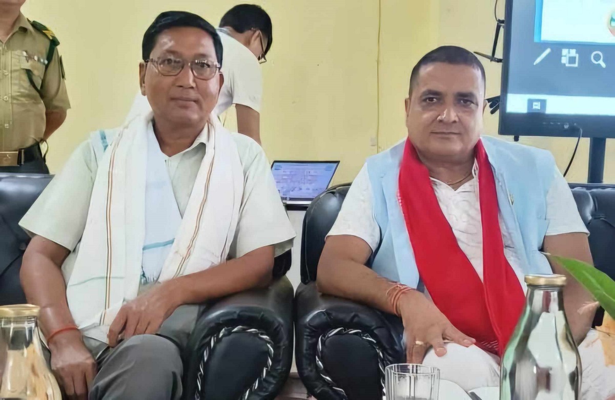 तुलसी चौधरी र जन्मजय तिमिल्सिना।