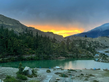 मुस्ताङमा किन हवात्तै बढ्दैछ पर्यटकको भिड?