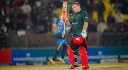 इंग्लिस ‘हार्ड हिटर’ रोसिङटनले प्रहार गरेको शतकले पोखरालाई राहत