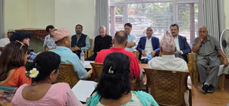 छुट्टै महाधिवेशन प्रस्ताव गरिएको बैठकमा छैनन् शेरबहादुर, पूर्णबहादुर र शेखर