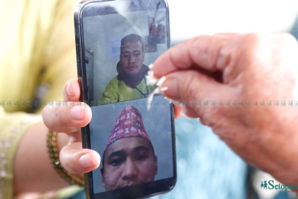 दसैंको टीका सुरू, हेर्नुहोस् तस्बिरहरू