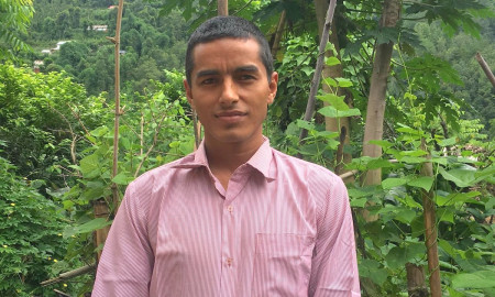 मलेसियाले नधानेको गुजारा, गाउँमा बाख्रा–कुखुराले धानिदिए