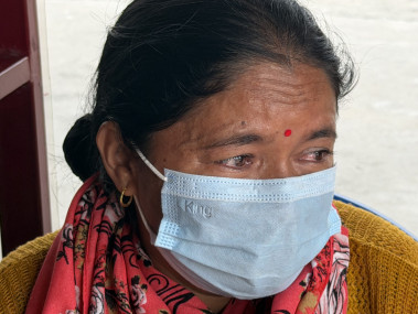 'सरकार मेरी छोरीको भविष्य अन्धकार नपारिदिनू, मेरो दुःखको जिम्मा मै लिउँला!'