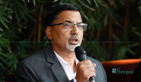 प्रचण्डले माधव नेपालको नीतिमा आत्मसमर्पण गर्नुभयो: जनार्दन शर्मा