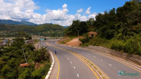 मुग्लिन-पोखरा सडक। फाइल तस्बिर।