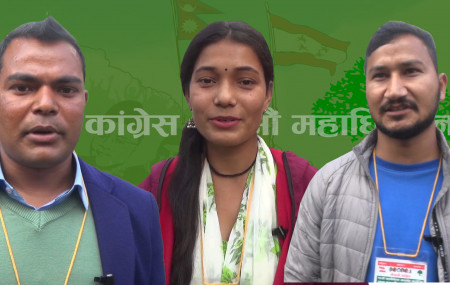 बायाँबाट क्रमश: टेकबहादुर विश्वकर्मा, सिर्जना स्नेही र योगेन्द्र रावल।