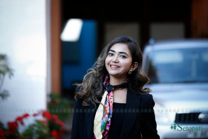 अभिनेत्री बन्न बेलायत छाडेकी प्रियाना उर्फ 'मुन्नी'