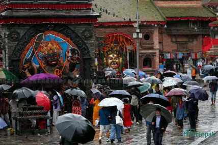 भर्खरै भारत छिरेको नयाँ मौसमी प्रणालीले अहिलेदेखि कसरी पानी पार्‍यो नेपालमा?