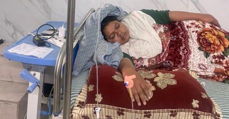 पछिल्लो ११ दिनदेखि अनसनरत रूबी खान। तस्बिर: सेतोपाटी