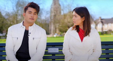 फिल्म 'सम्हालिन्छ कहिले मन' को एक दृश्यमा अभिनेत्री पूजा शर्मा र अभिनेता आकाश श्रेष्ठ। यो फिल्म ६ महिनाअघि युट्युबमा सार्वजनिक गरिएको थियो।