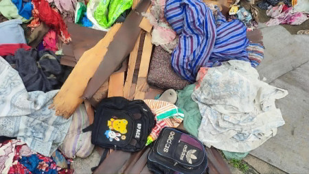 दशरथ रंगशालामै छुटेका यी स्कुले झोला कुन सुकुम्बासीको होला?
