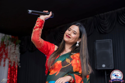 गायिका सुनिता बुढा क्षेत्री। तस्बिरः फेसबुकबाट