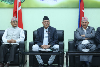 सबै नेपालीले खुसीका साथ खीर खान पाउने वातावरण बनाउन लागौं: प्रधानमन्त्री