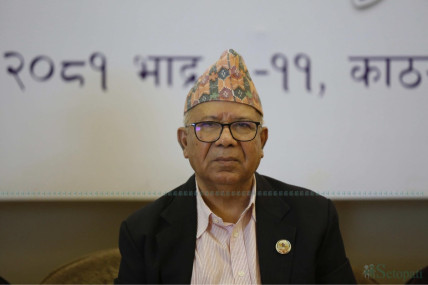 अध्यक्ष माधव नेपाल। फाइल तस्बिर।