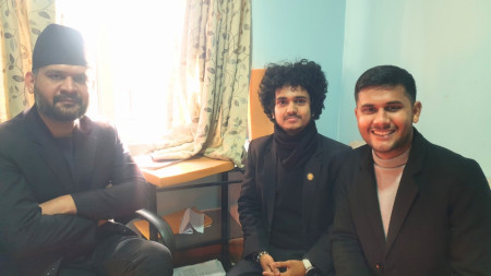 मेयर बालेन शाह, यतिश ओझा र मनिष खनाल।