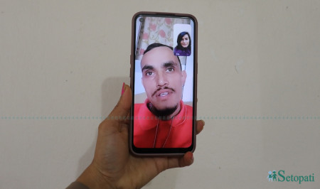 भवानी विष्टसँग भिडिओ कलमा कुराकानी गर्दै सेतोपाटी संवाददाता निर्मला घिमिरे